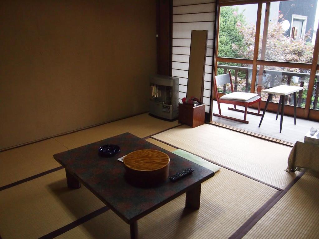 Ishiba Ryokan Hiroszaki Szoba fotó